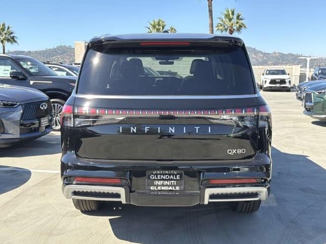 2027 INFINITI QX80 LUXE LUXE AWD *Ltd Avail* Twin Turbo Premium Gasoline V-6 3.5 L/213 [3]