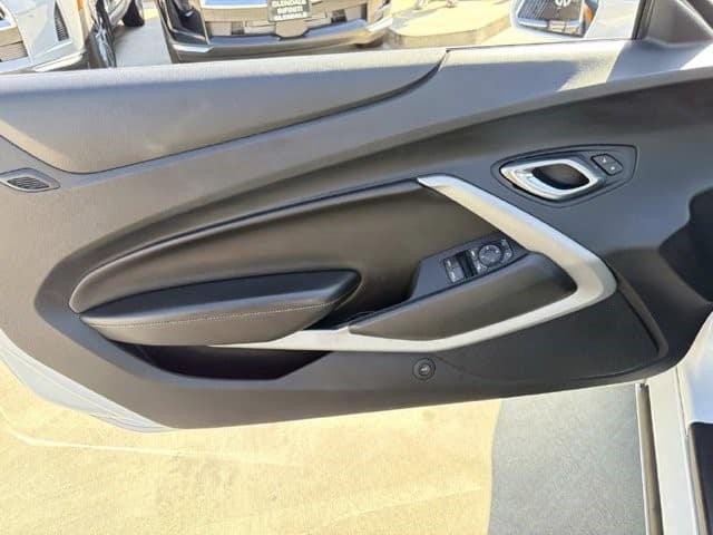 2018 Chevrolet Camaro 1LT 2dr Conv 1LT Gas V6 3.6L/222 [12]