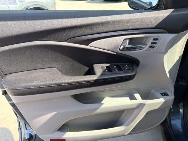 2020 Honda Pilot EX-L EX-L AWD Regular Gasoline V-6 3.5 L/212 [19]