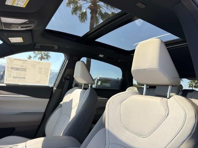 2027 INFINITI QX65 LUXE LUXE AWD Intercooled Turbo Premium Gasoline I-4 2.0 L/122 [17]